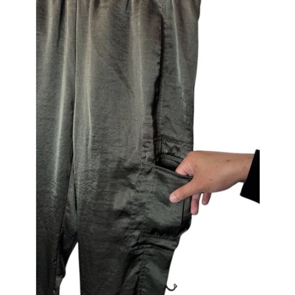 Calvin Klein black satin jogger style cargo ruffled pants size XS - Picture 2 of 4